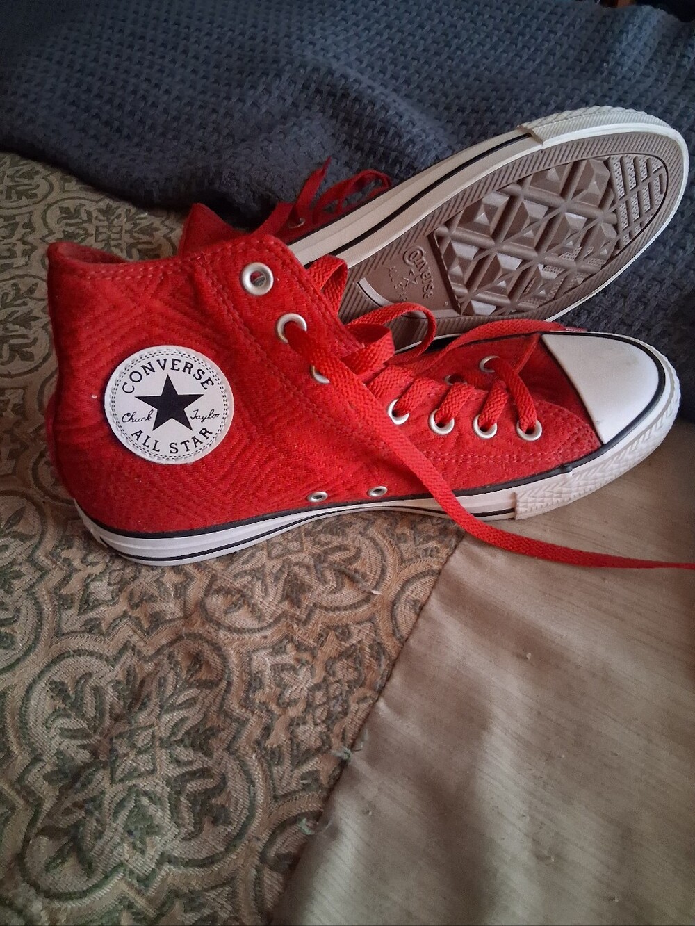 3/4 Red Converse